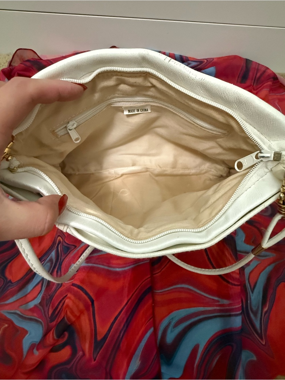 Vintage Creamy White Genuine Soft Leather Bow Crossbody Bag - Picture 4 of 5